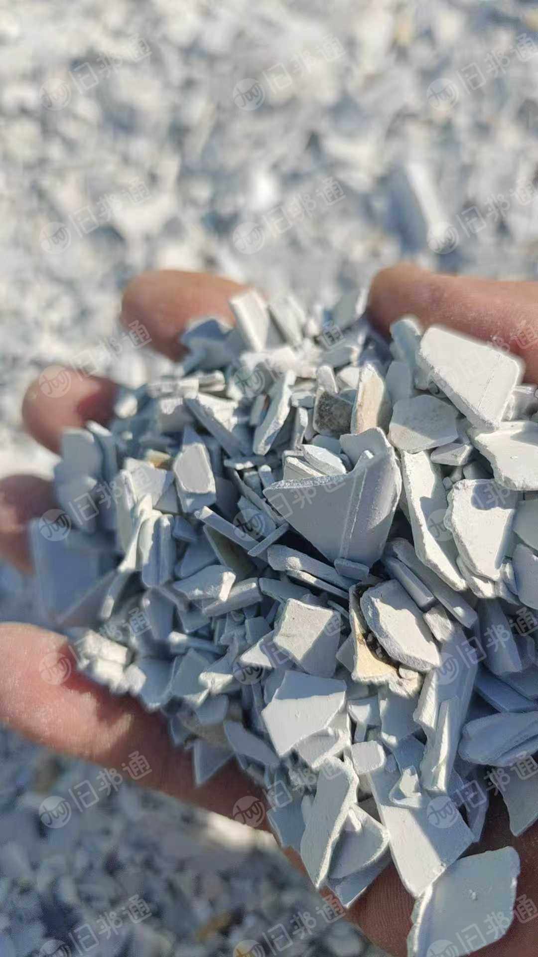 出售硬质PVC破碎料，二级塑钢、墙板、扣板破碎料，发泡板破碎料，月供200吨