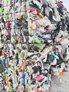 求购PE快递袋，杂膜，花膜