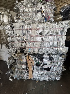 出售铝塑膜废料，电子厂下来的，可以炼油，月供150吨