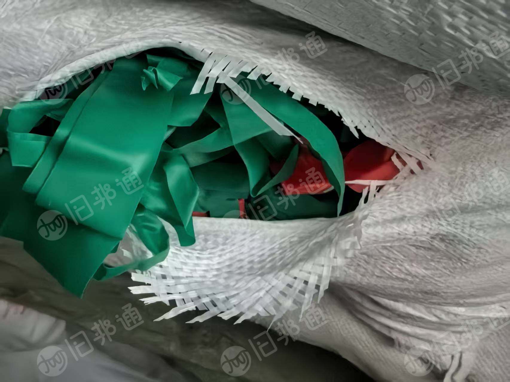 出售软质PVC边角料，不带胶，工具包装厂里的，现货10几吨