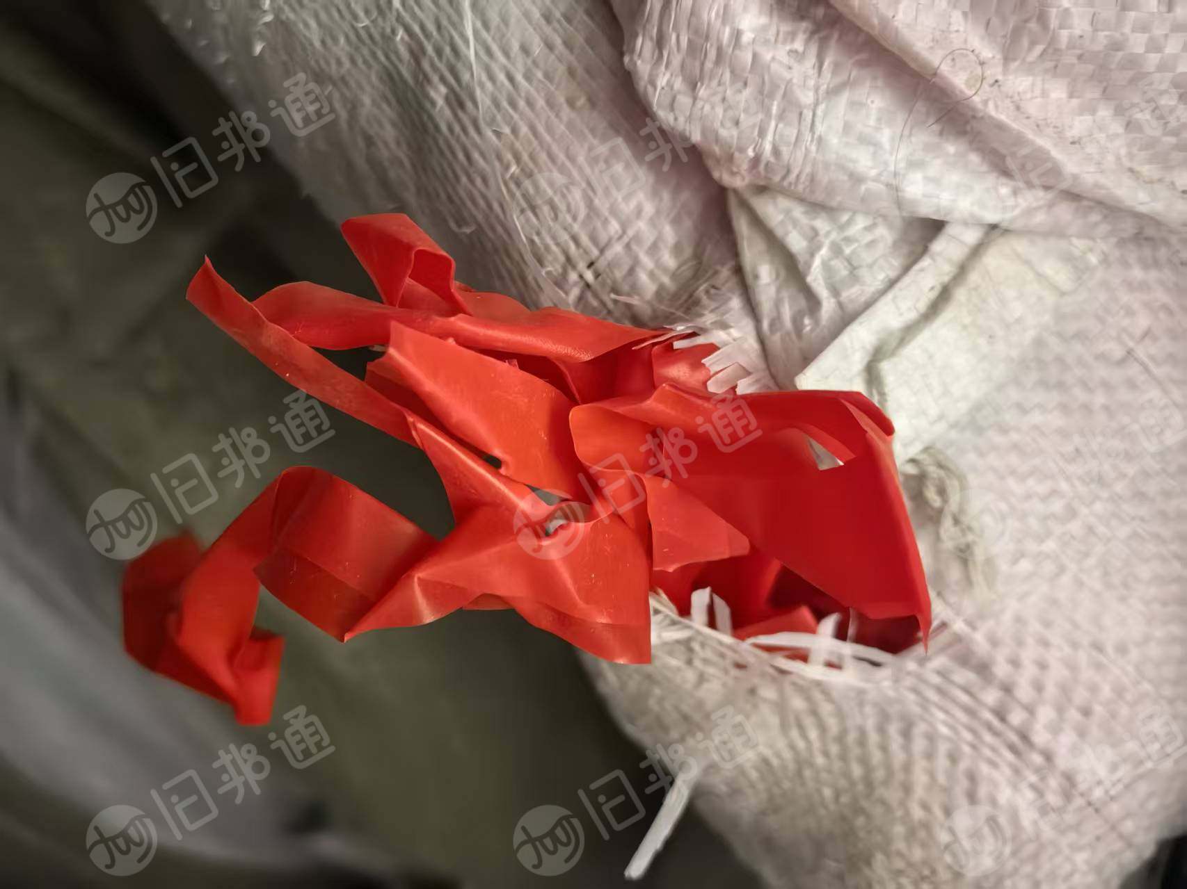 出售软质PVC边角料，不带胶，工具包装厂里的，现货10几吨