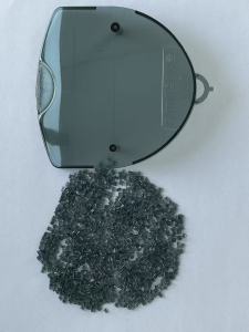 出售PC水瓶颗粒和PC水瓶破碎料，蓝透的，现货300吨，广东东莞和浙江余姚都有厂