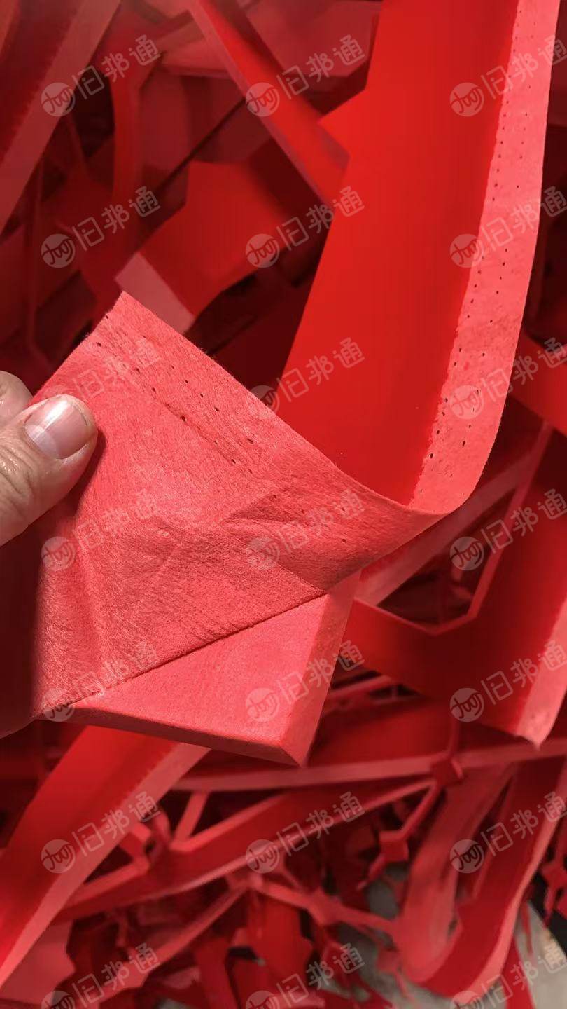 厂家出售EVA边角料，贴了一层绒布，现货够6.8米一车的量