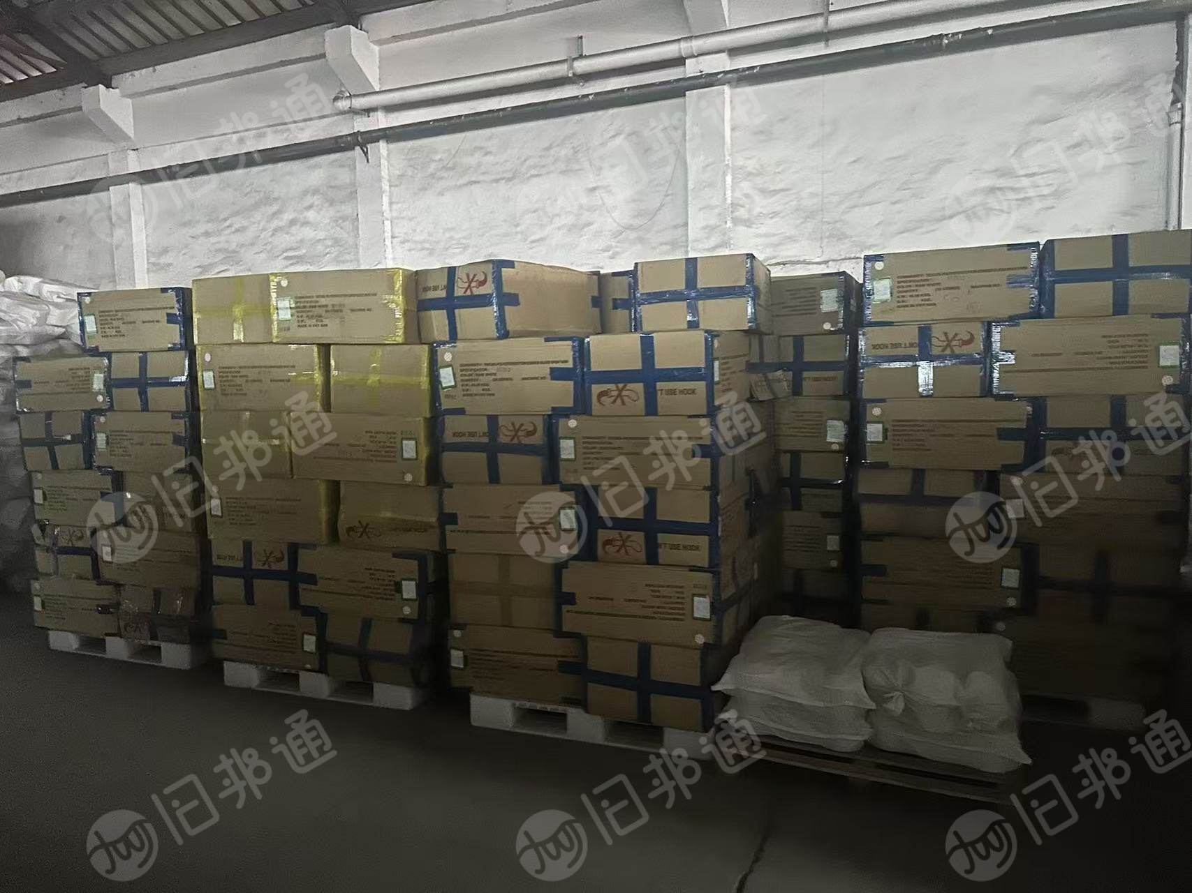 出售环锭纺涤棉纱线，涤棉棉纱，65涤35棉，18支纱线，现货90吨