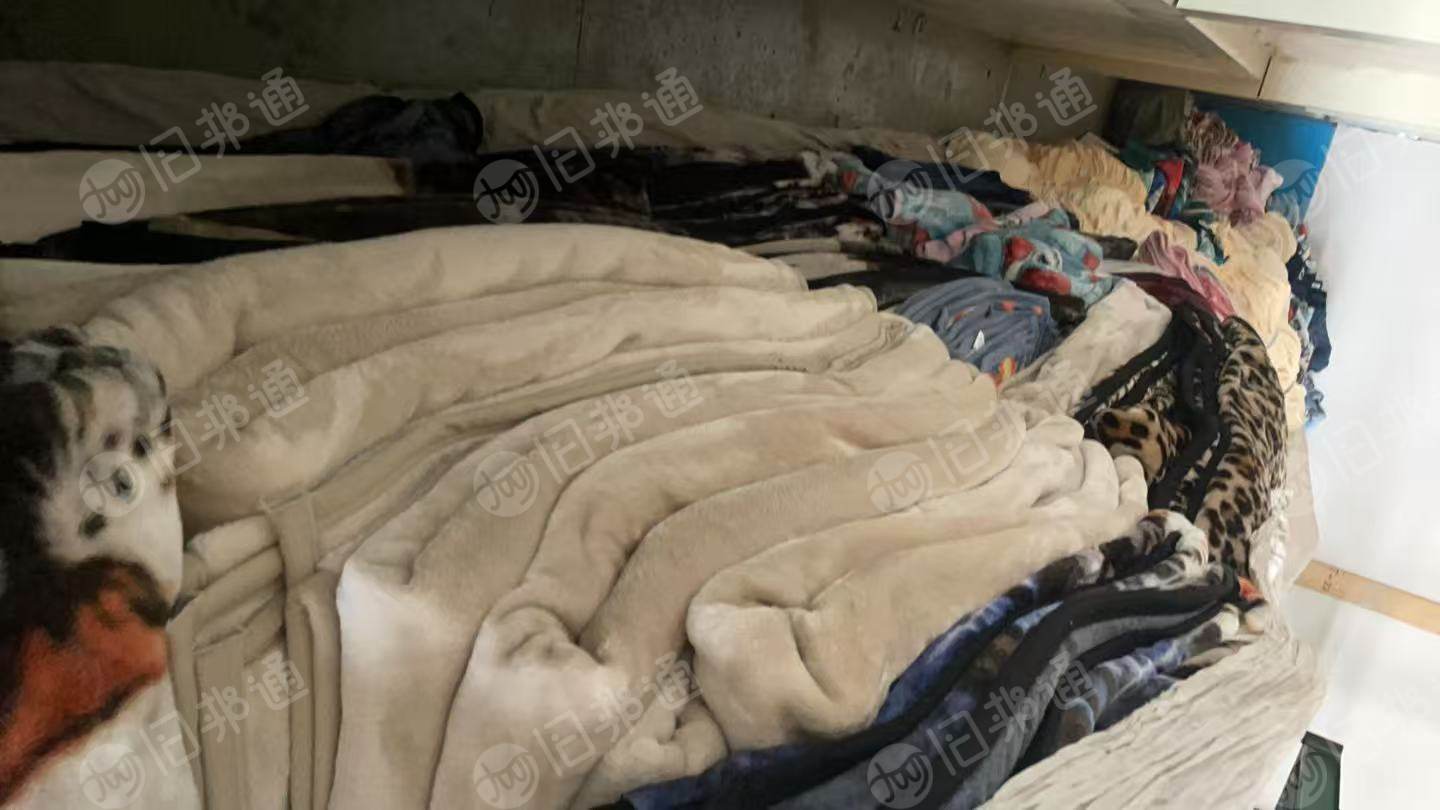 出售库存毛毯，毛毯尾货，门幅1米5到2米都有，克重300g左右，现货20吨，货在山东滨州