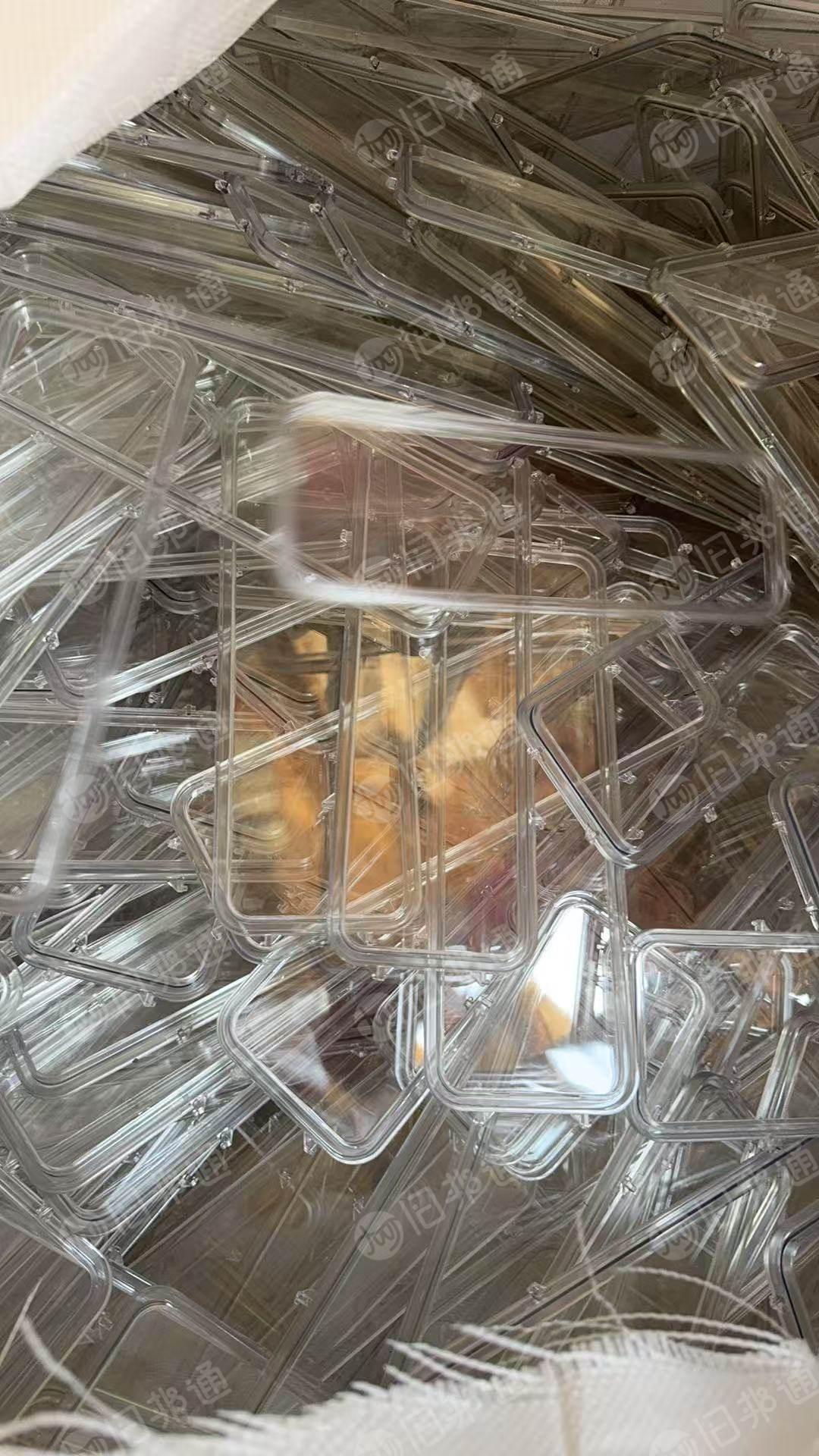 出售pet吸塑盒破碎料，9.6米一挂