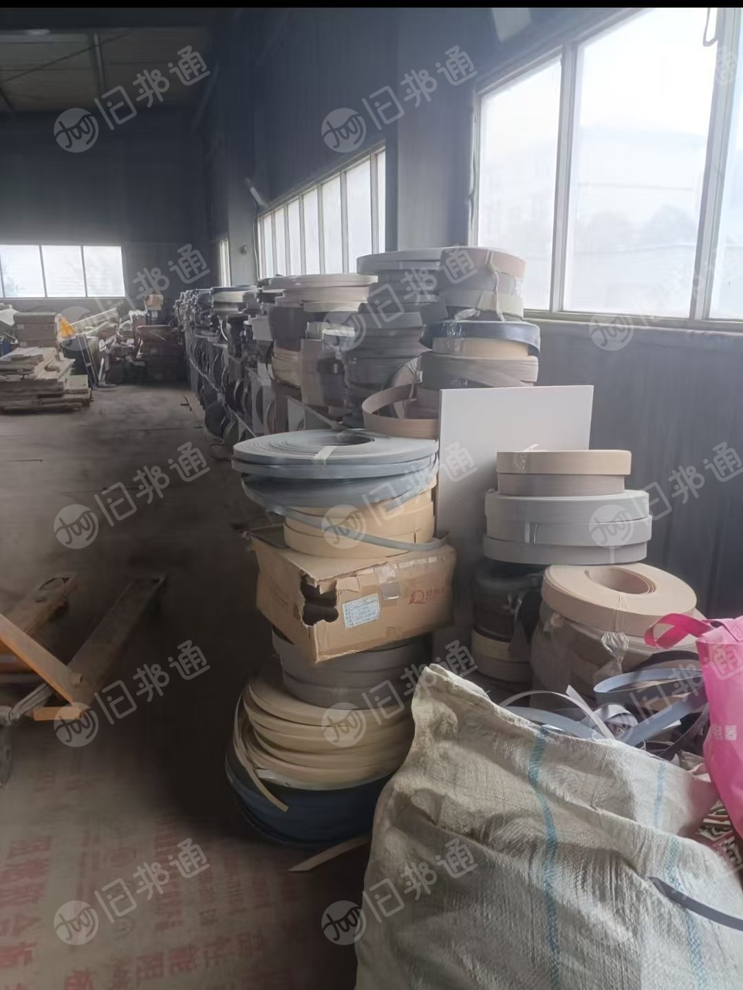 出售PVC封边条毛料，都是卷的，现货10吨，长期有货