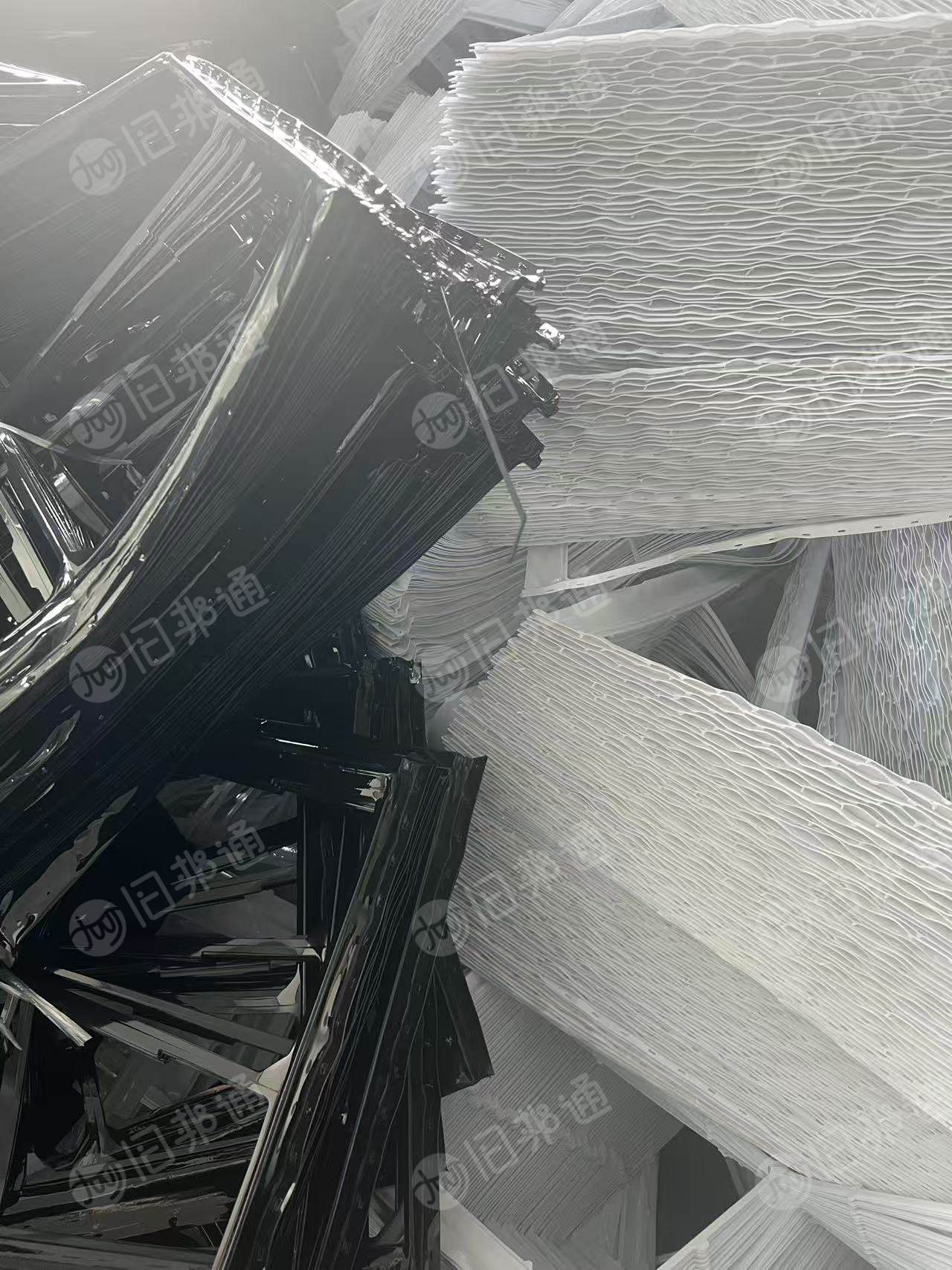 出售pet吸塑盒边角料，手机电子的托盘边角，月供30吨