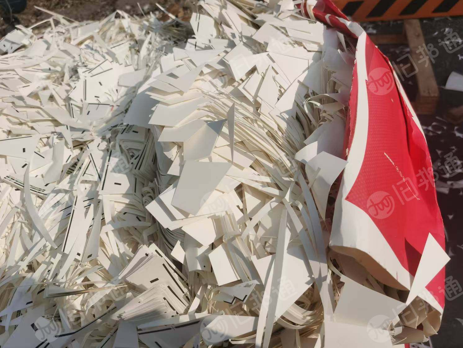 厂家长期大量收购小花口杯纸边角料