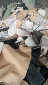 出售软质PVC发泡料，现货30吨