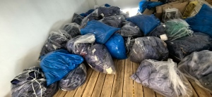 常年求购羊毛衫飞机座套毛呢下脚料，羊毛下脚料，羊绒回丝，羊毛料，欢迎有货老板来电