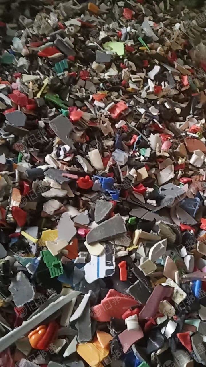 出售日杂响料ABS破碎料，未做分选，含有PS，月供10-20吨