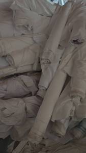 长期出售库存本白化纤布漂白布小卷次布，门幅2米4左右，克重65-100克，月供20-50吨