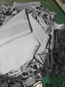 出售做医用血压计下来的软质PVC废料，带布的现货20吨，不带布的纯料9吨，膜料2吨