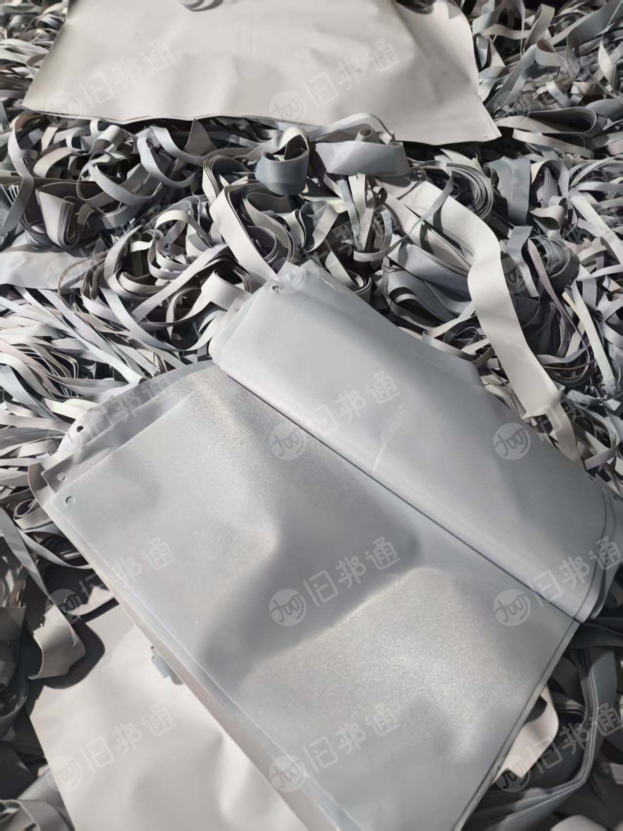 出售做医用血压计下来的软质PVC废料，带布的现货20吨，不带布的纯料9吨，膜料2吨