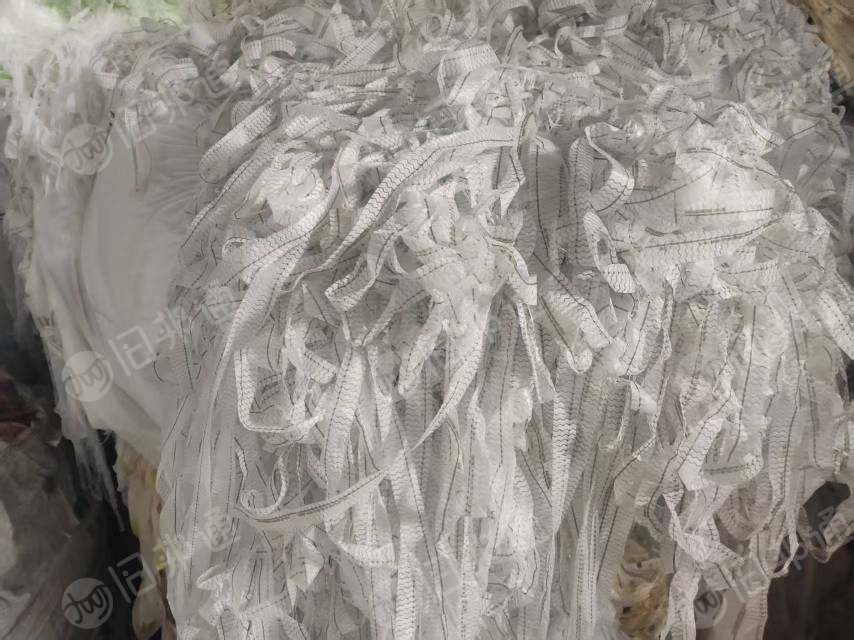 长期出售尿不湿下来的丙纶无纺布下脚料，纯丙纶无纺布，pp无纺布，都是印花的，现货十几吨