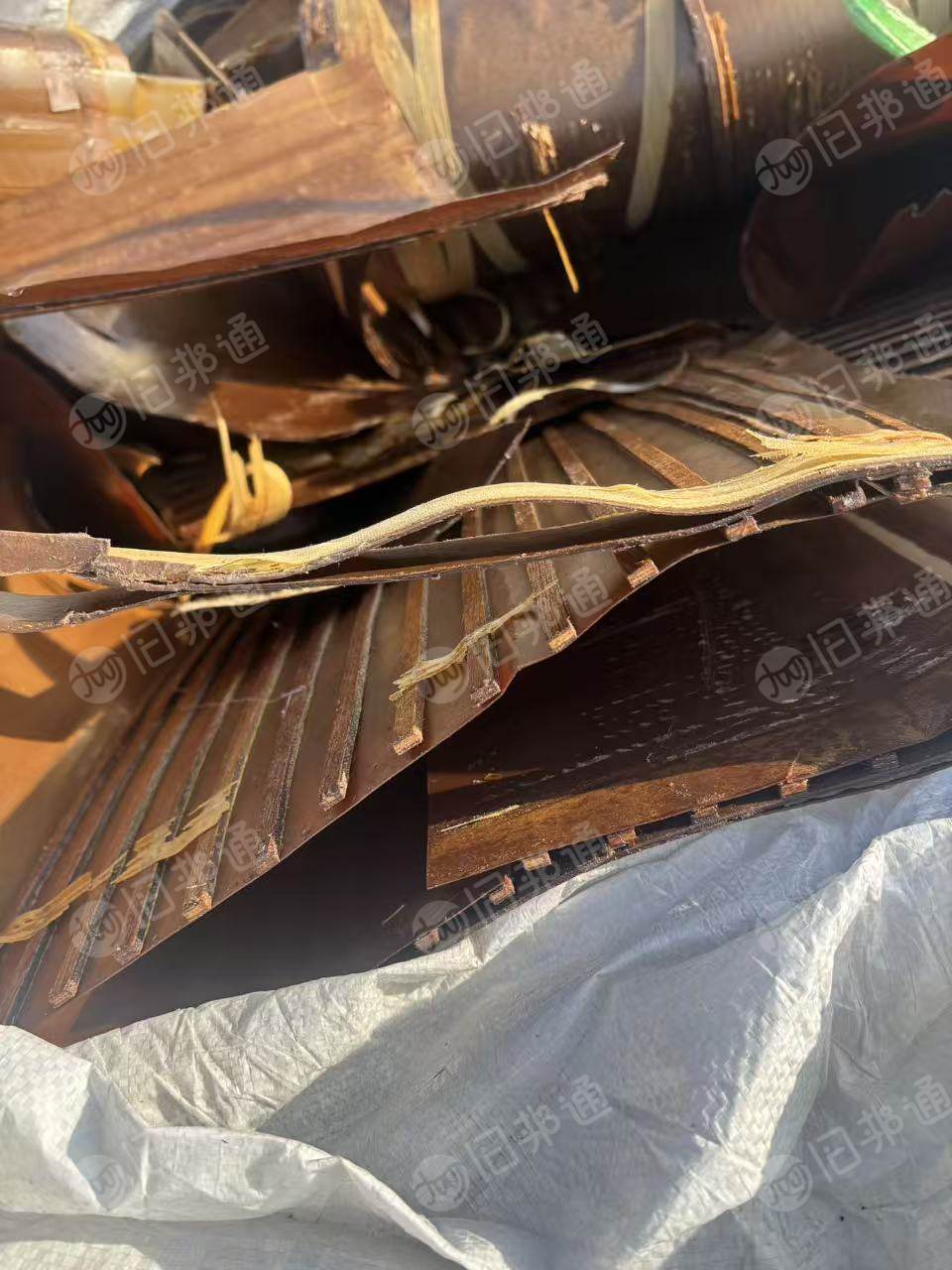 出售带油的绝缘纸废料