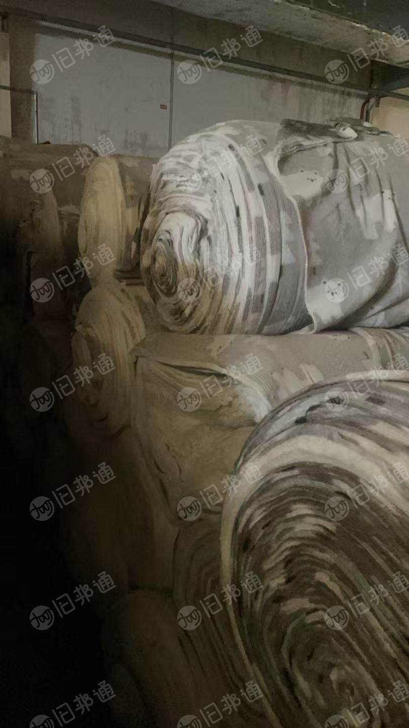 出售毛毯面料，绒布，单绒，双面绒都有，双面比较多，门幅1米到2米4都有，克重300g左右，现货20吨