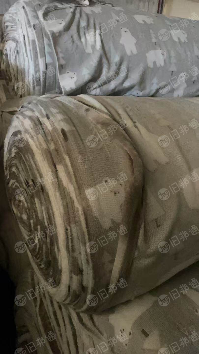 出售毛毯面料，绒布，单绒，双面绒都有，双面比较多，门幅1米到2米4都有，克重300g左右，现货20吨