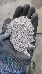 长期供应 1系铝粒，金属铝含量99.5 上下 ，出水90左右，可用于脱氧，铝锭铝棒，球磨腰花粉