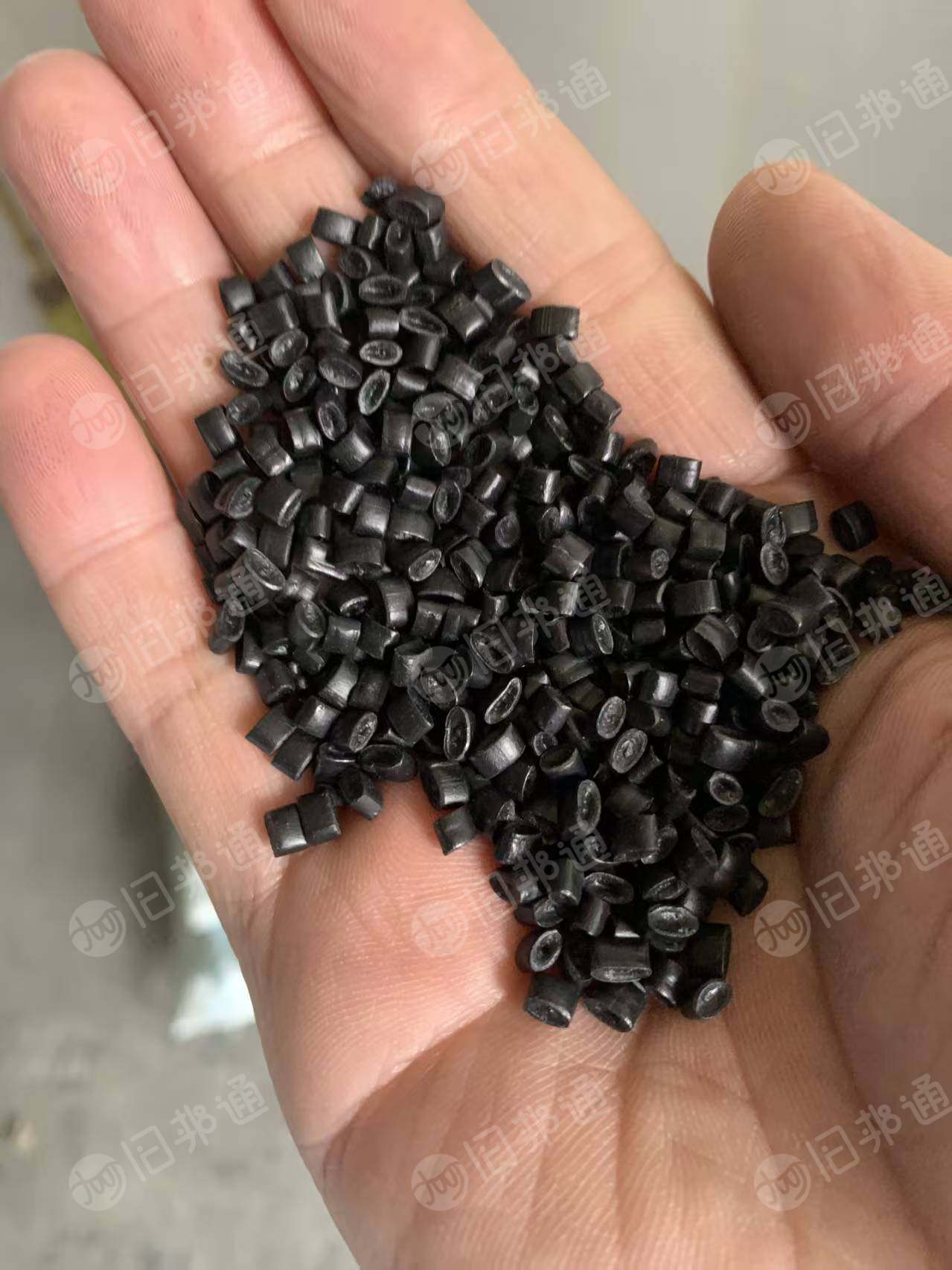 出售pp改性颗粒，黑色的，底料的编织袋，月供60吨