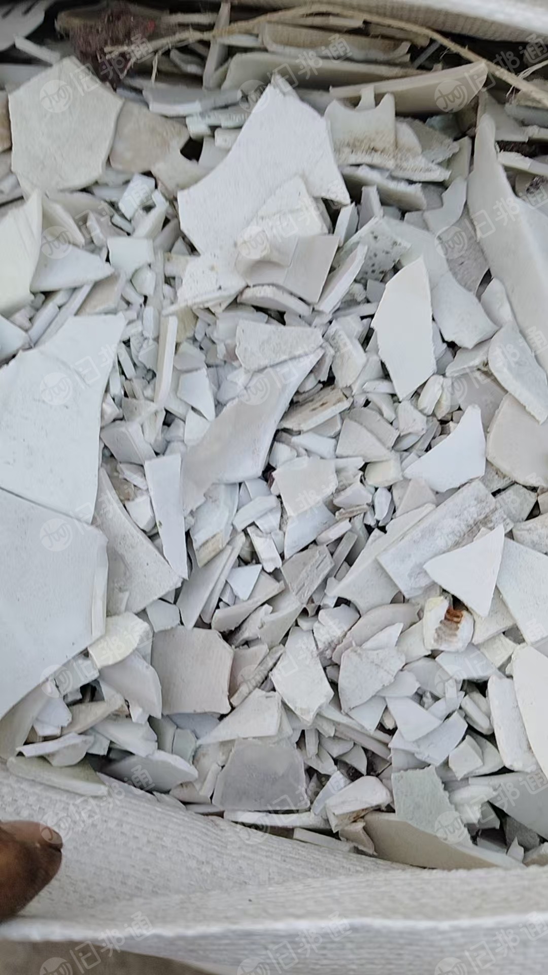 长期大量求购PP大片料，洗衣机花底座大片破碎料，洗衣机混合大片破碎料，洗衣机大白大片破碎料