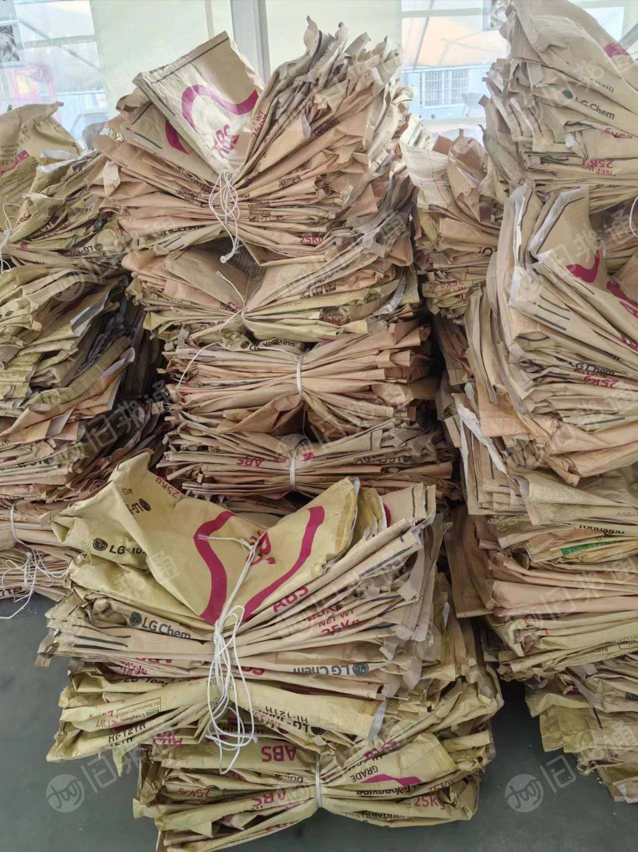 出售二手纸塑袋，80斤装，月供5千条