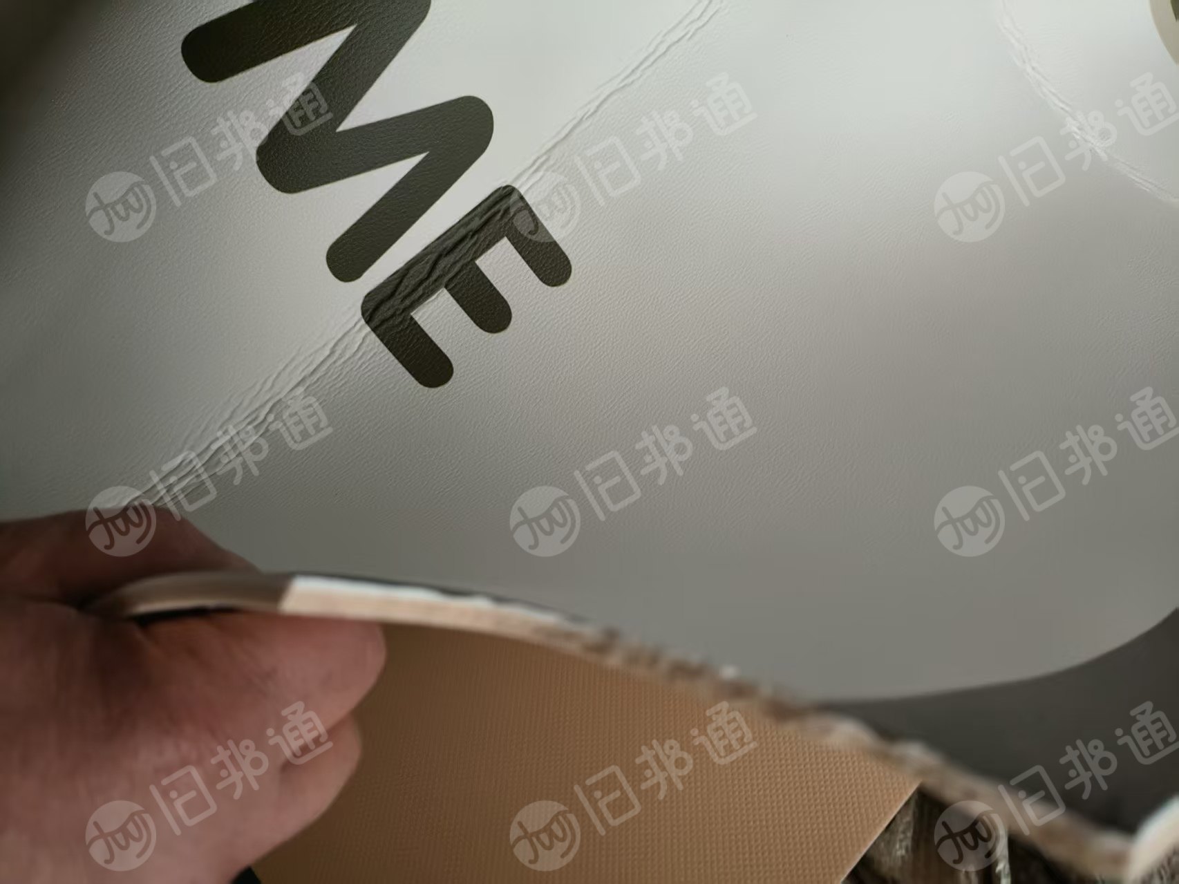 出售瑜伽垫PVC边料，现货50/60吨