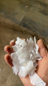 出售纯透析桶破碎料，可以直接上机的，现货5吨