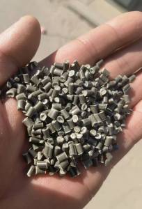 出售吨包颗粒，过80目，有大白二白炭黑颗粒，月供700吨