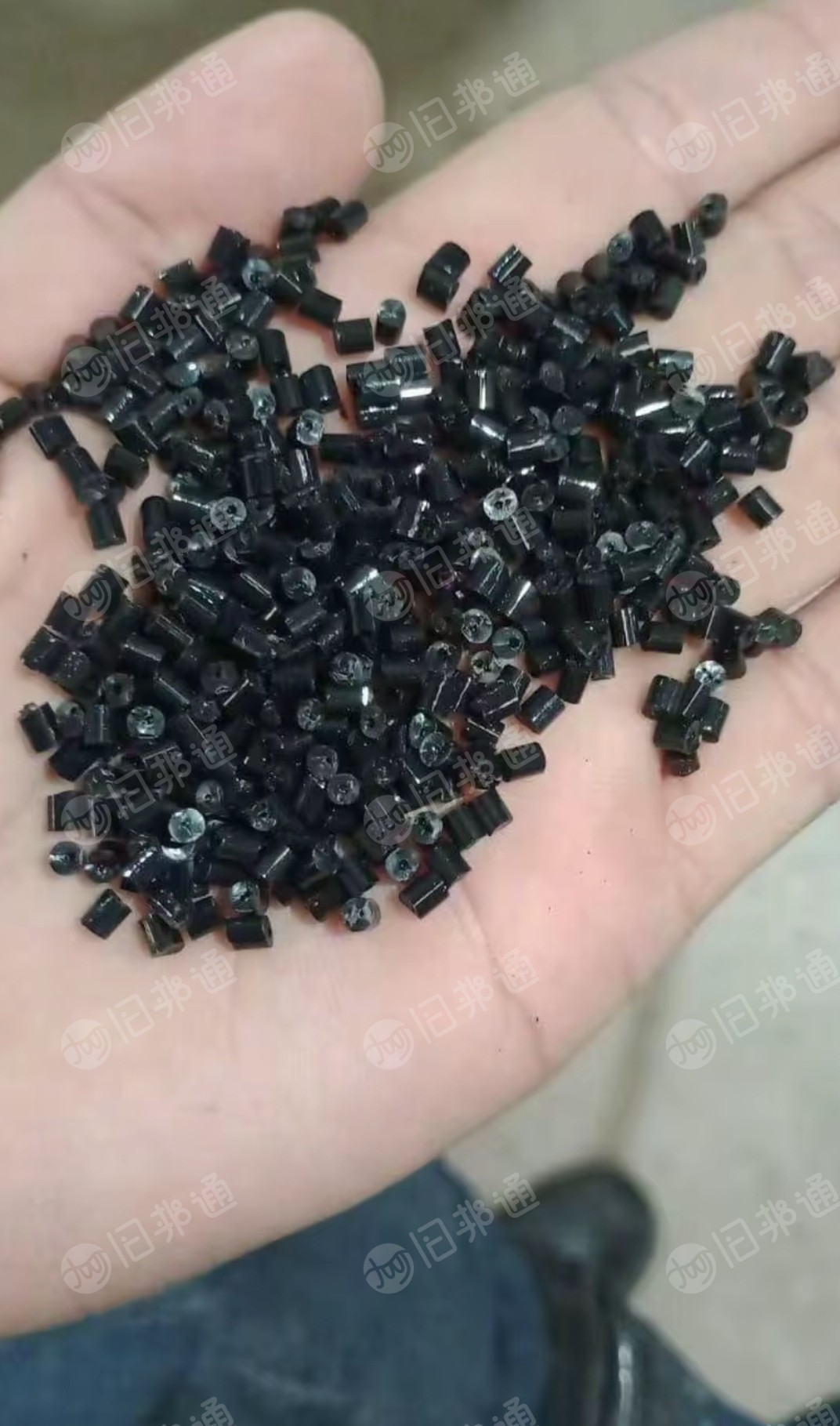 出售PMMA复PET颗粒，黄透，红透，黑色都有，台湾进口