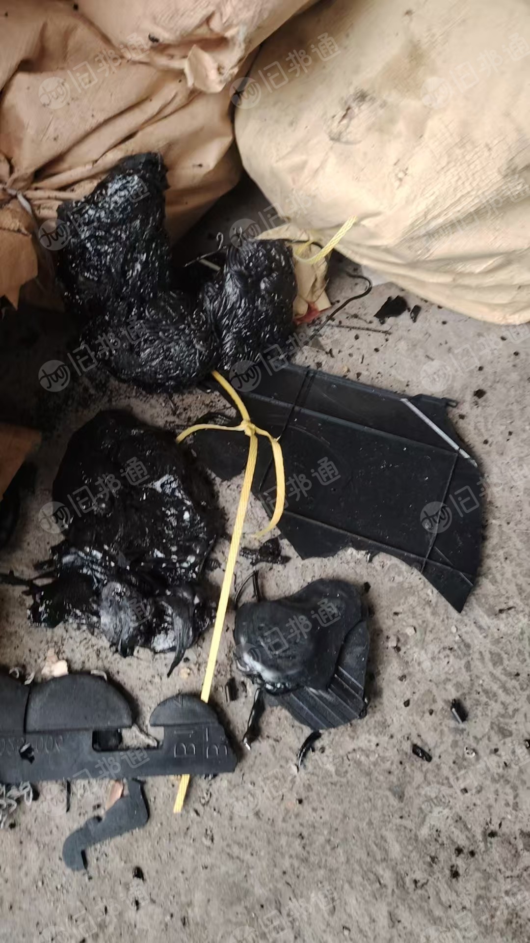 出售PC胶头废料，加纤，现货几十吨