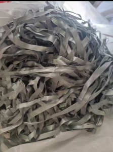 长期出售自己厂下来的pvc压延膜边角料，做包装袋下来的边料