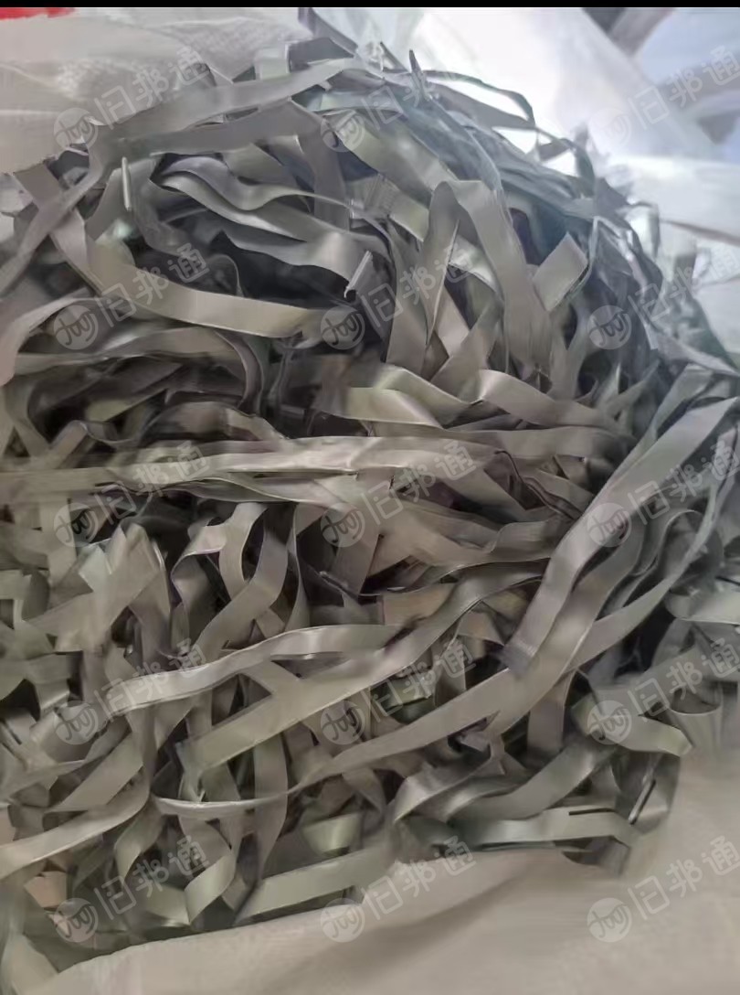 长期出售自己厂下来的pvc压延膜边角料，做包装袋下来的边料