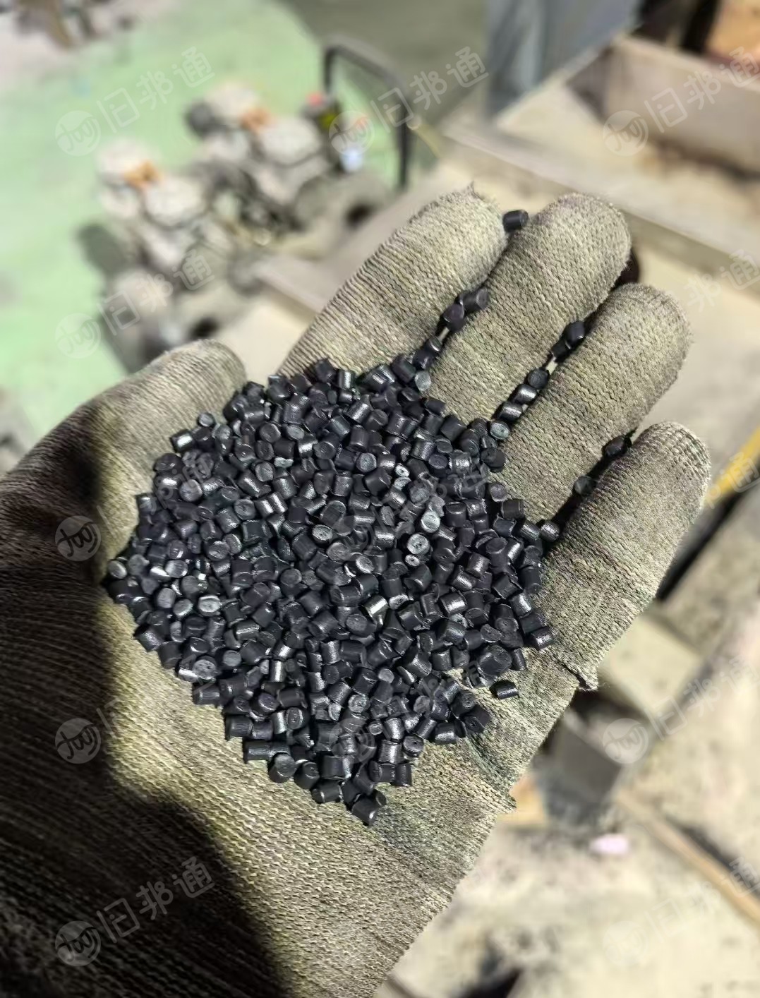 长期出售尼龙布角颗粒，可根据客户需求做