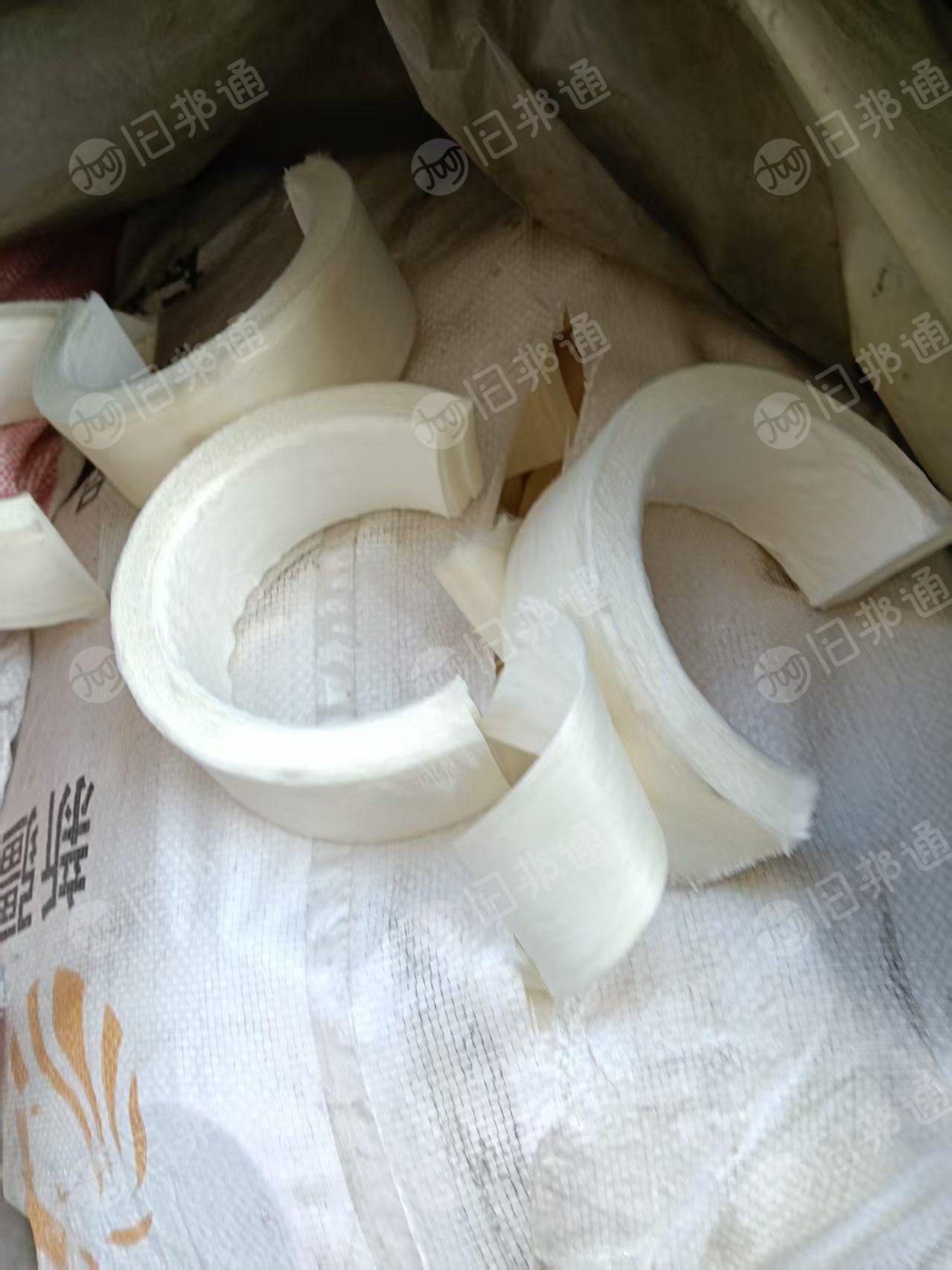 长期出售切割好的氨纶丝，氨纶干丝，氨纶废丝，现货有三四吨，货在浙江绍兴