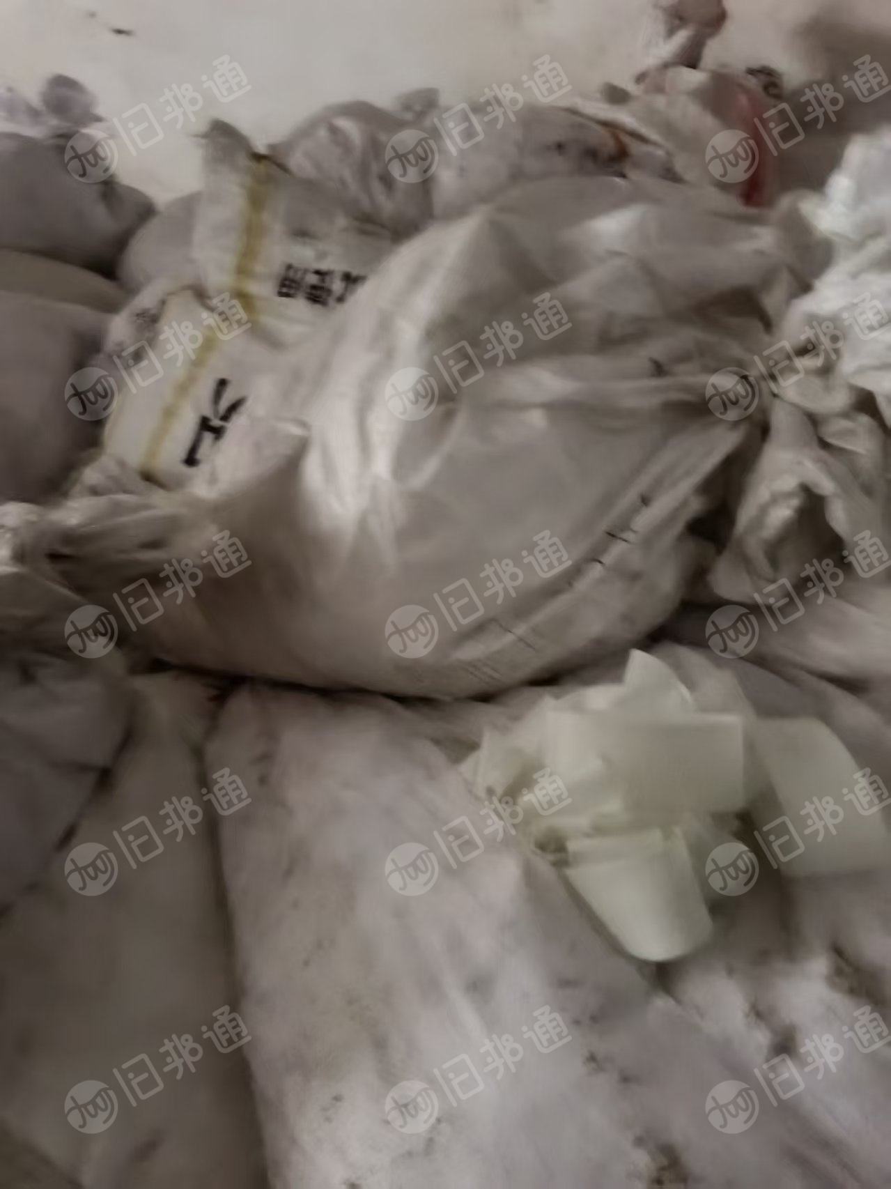 长期出售切割好的氨纶丝，氨纶干丝，氨纶废丝，现货有三四吨，货在浙江绍兴