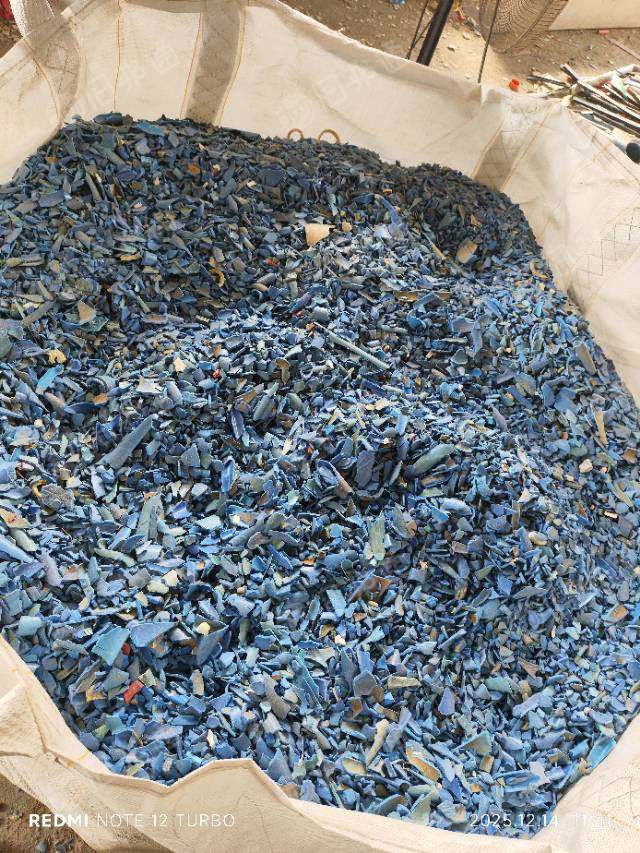 出售干粉PVC管破碎料蓝白灰3挂