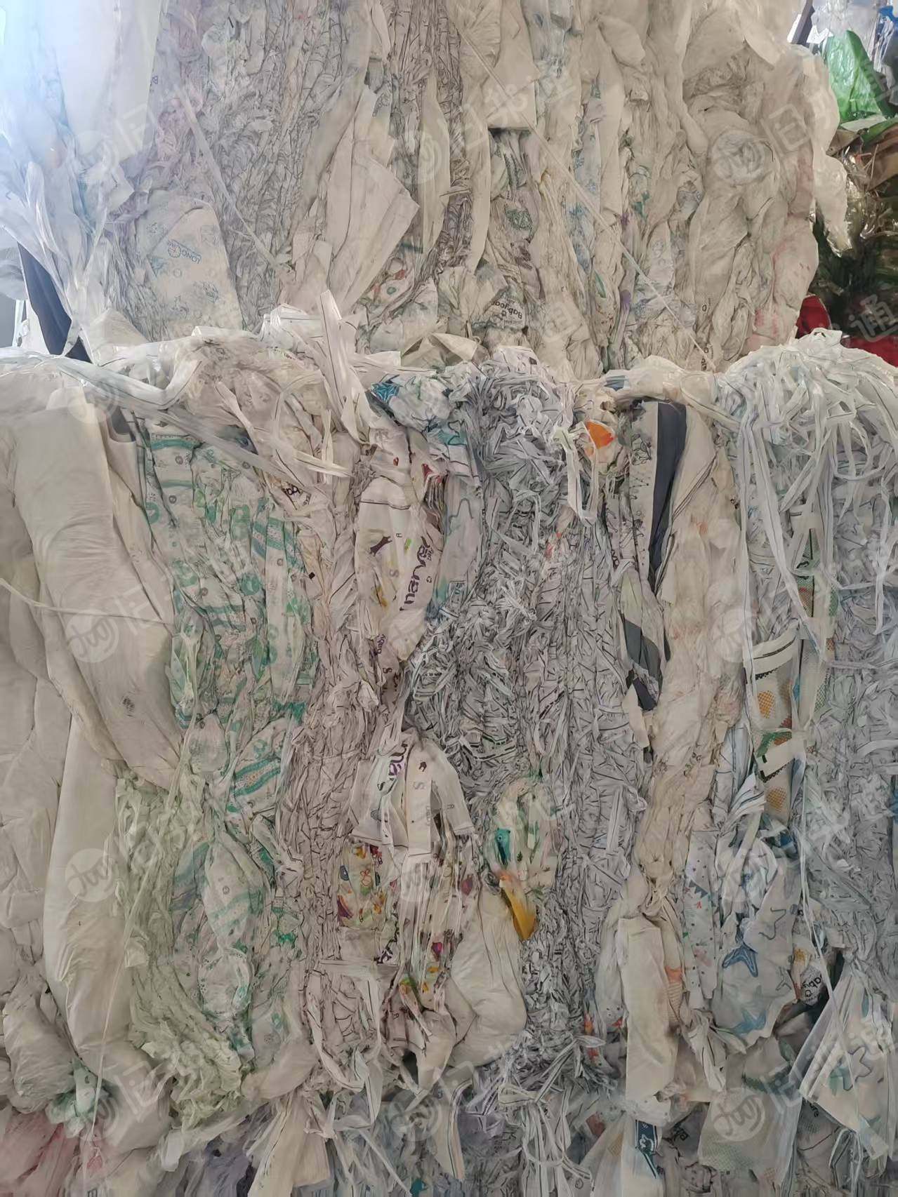 长期出售无纺布废料，无纺布边角料，带填充复合高压，现货三十吨左右