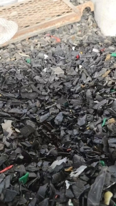 出售低压暖风管破碎料，水粉甩干，现货一挂车