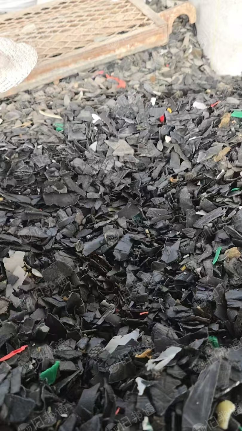 出售低压暖风管破碎料，水粉甩干，现货一挂车