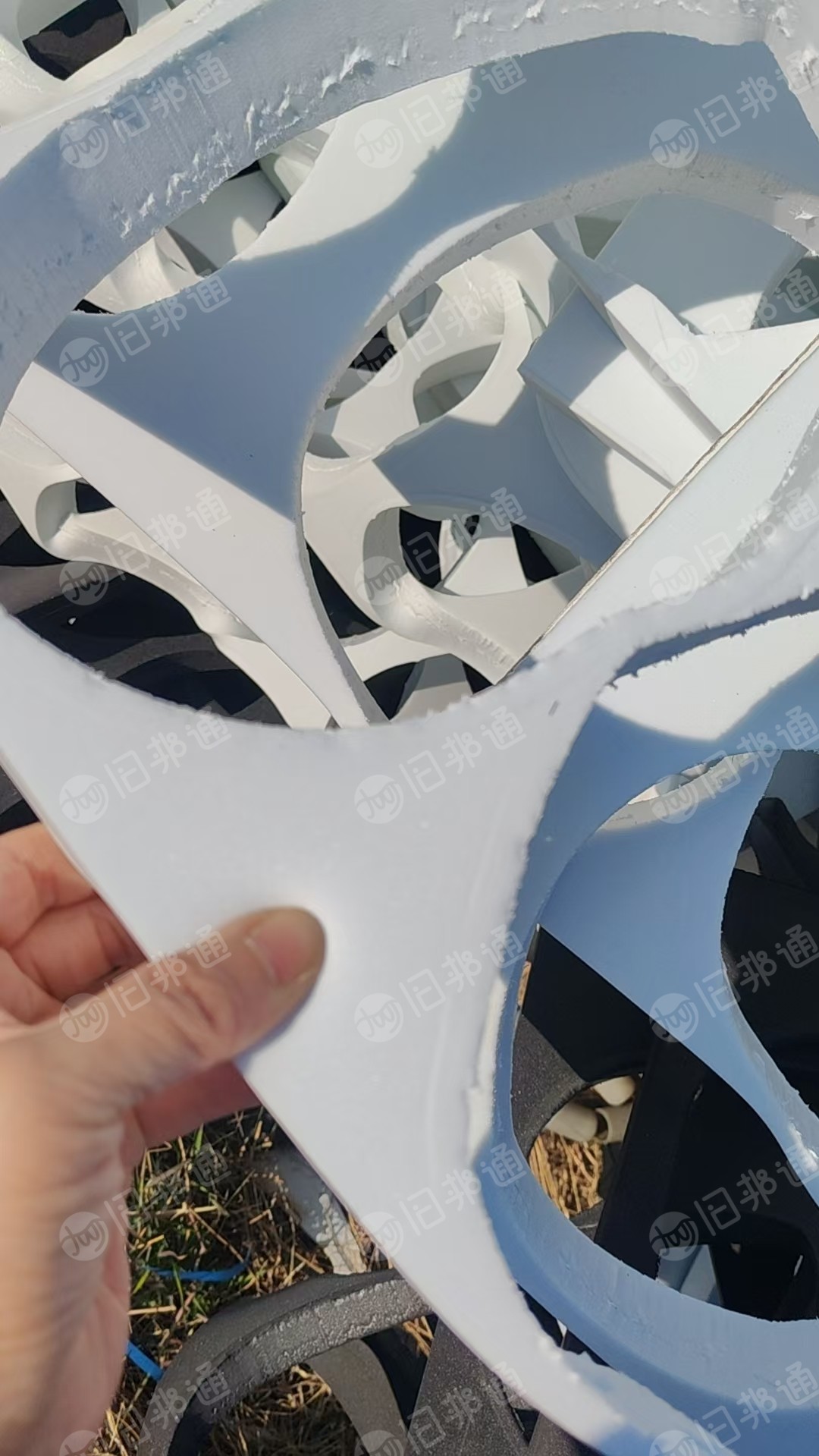 出售高弹EVA边料，白色居多，生产球拍下来的，现货！长期有货