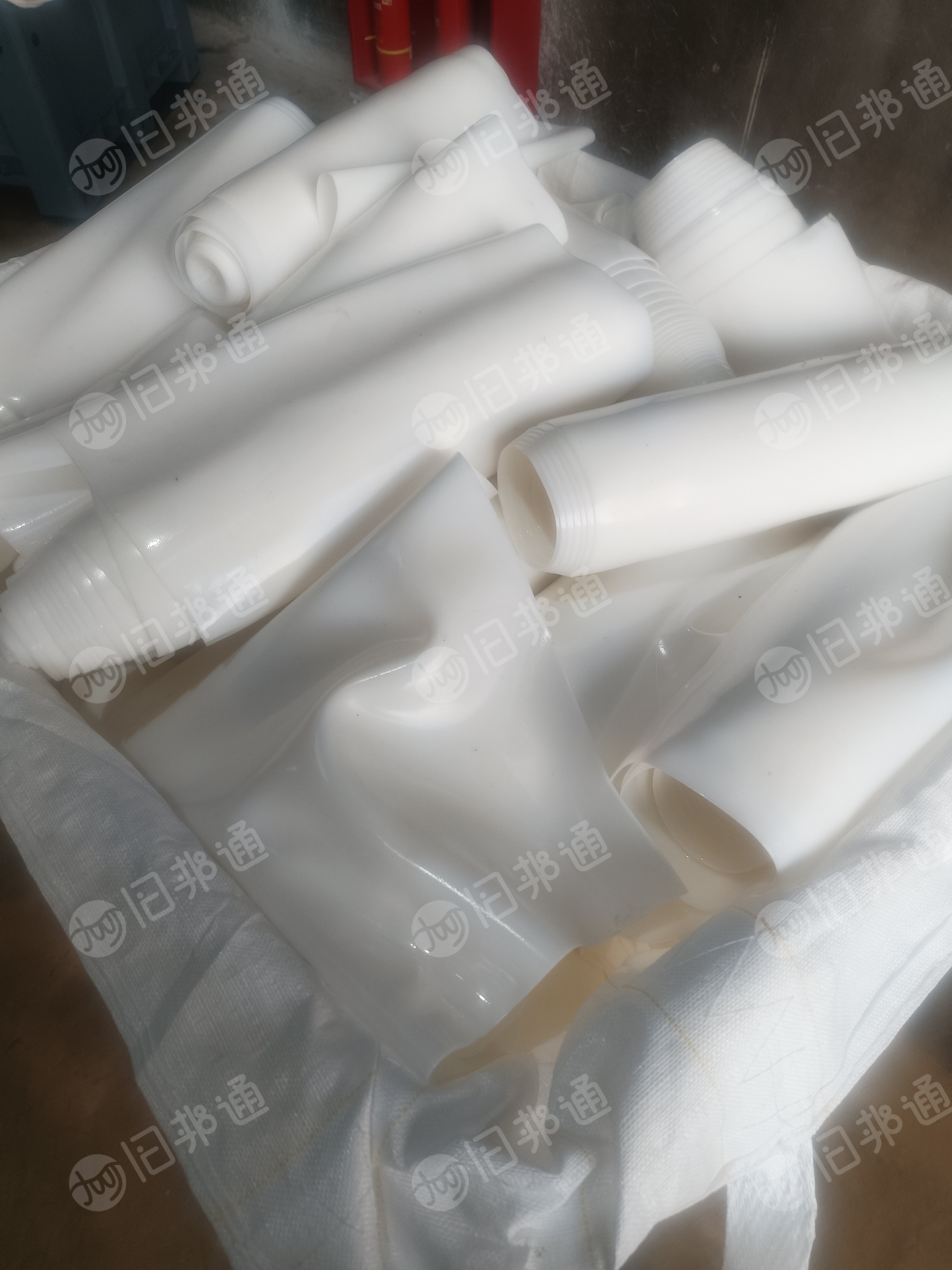 出售高压油膜下来的膜头，PE膜机头料，现货100吨