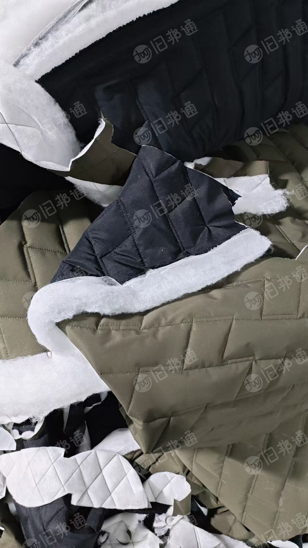 出售绗棉边角料，丝棉下脚料，干净无胶棉边角料，这订单做完会有5吨货，厂在江苏淮安