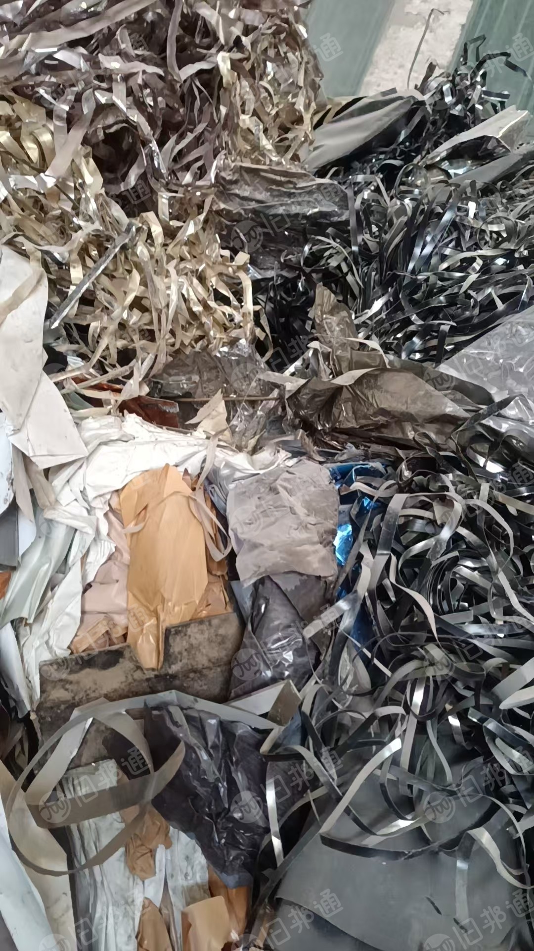 出售铝塑膜，含量不确定，现货七八吨