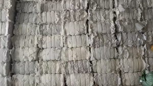 出售白色沉水丙压包料，现货十几吨