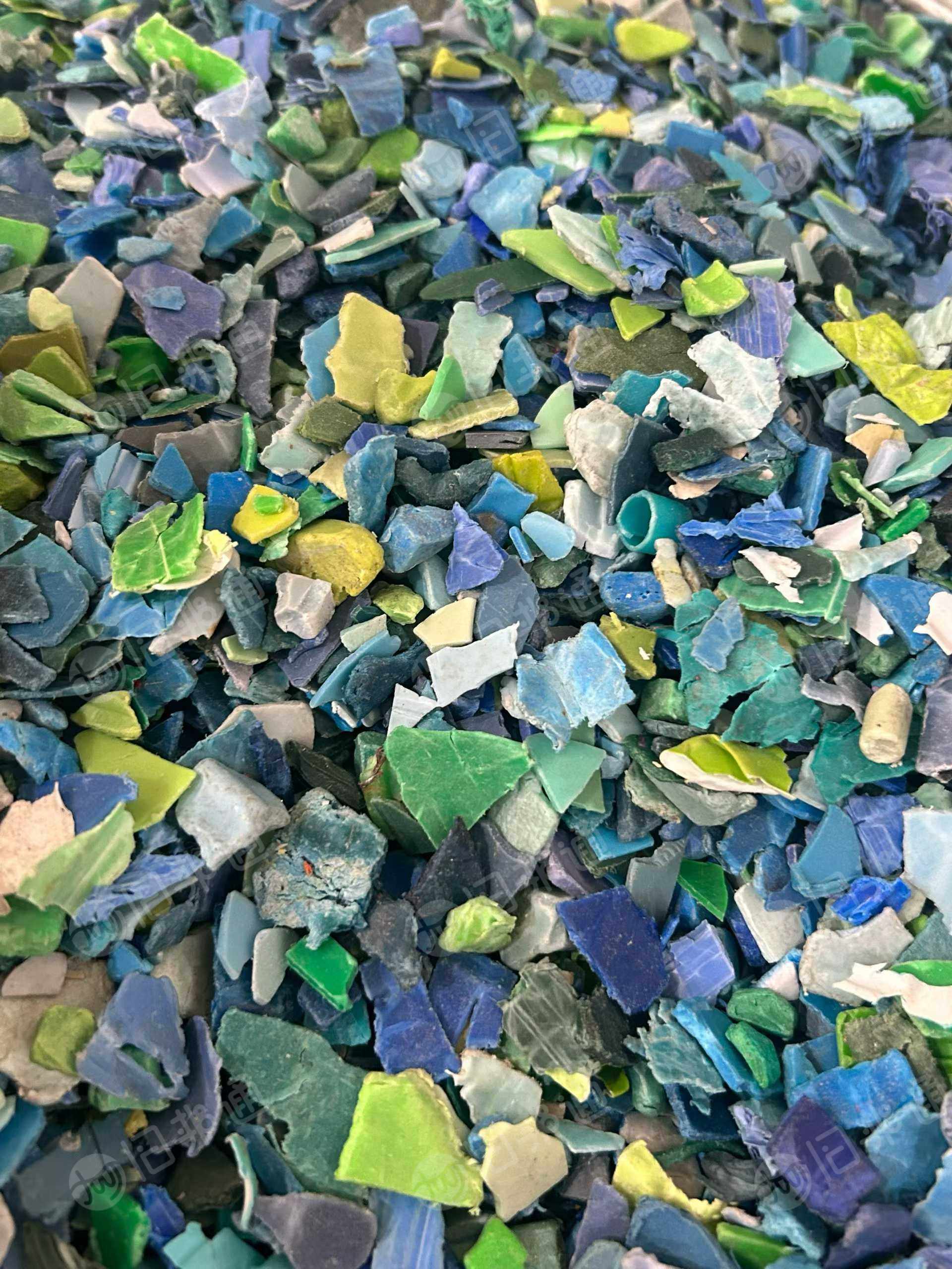 出售盐漂PP破碎料，青蓝色丙破碎料，过材质机，大量生产