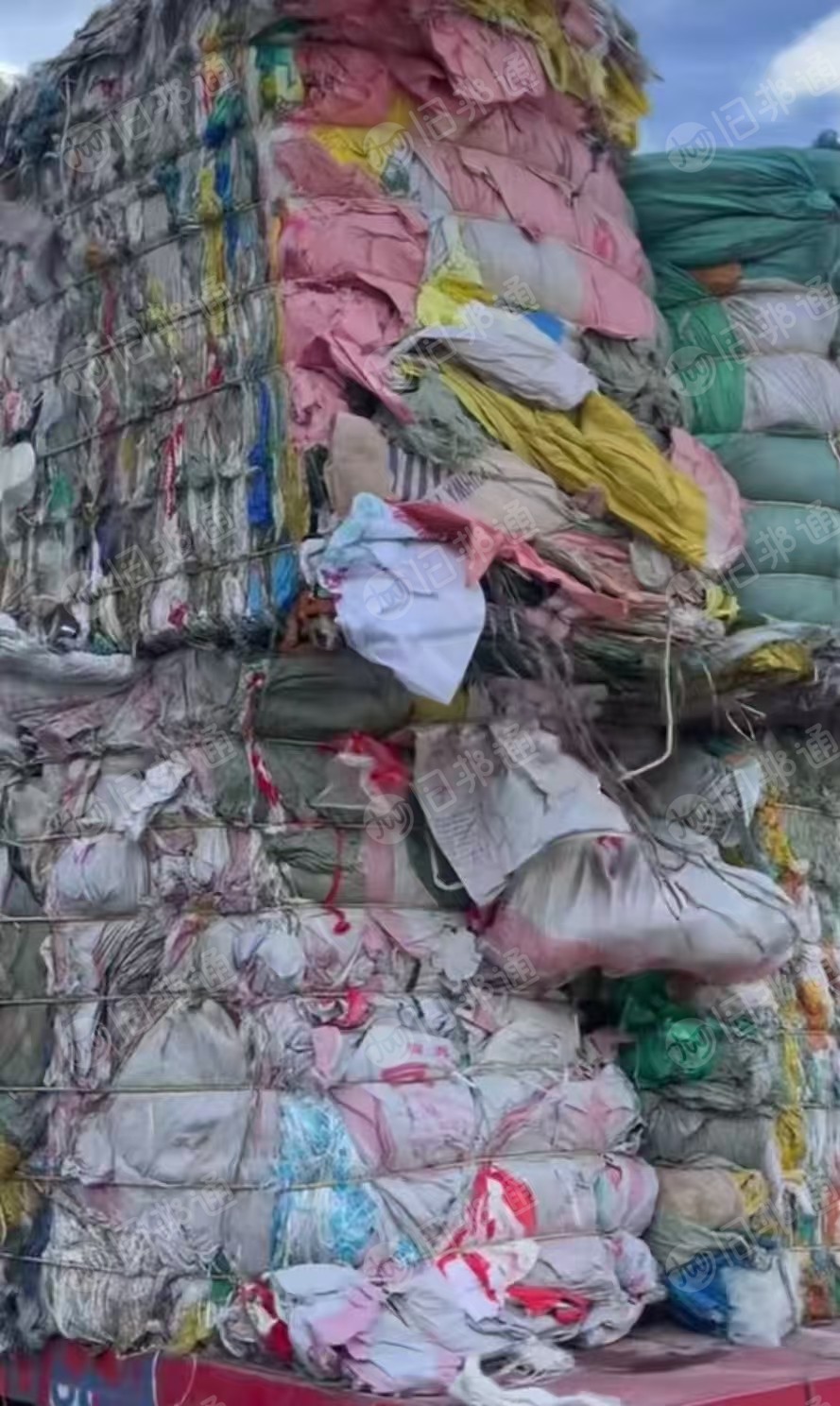 出售杂色编织袋废料，蛇皮袋废料