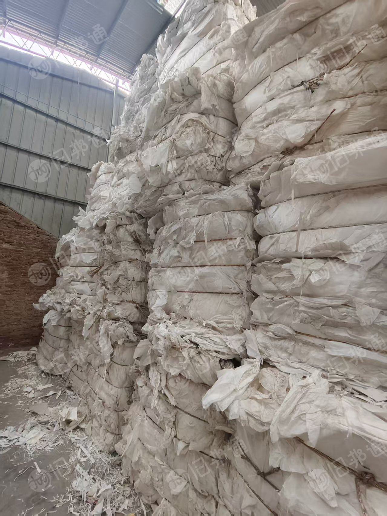 长期出售白色ps板衬纸压包料，不带油，遇水就化开了