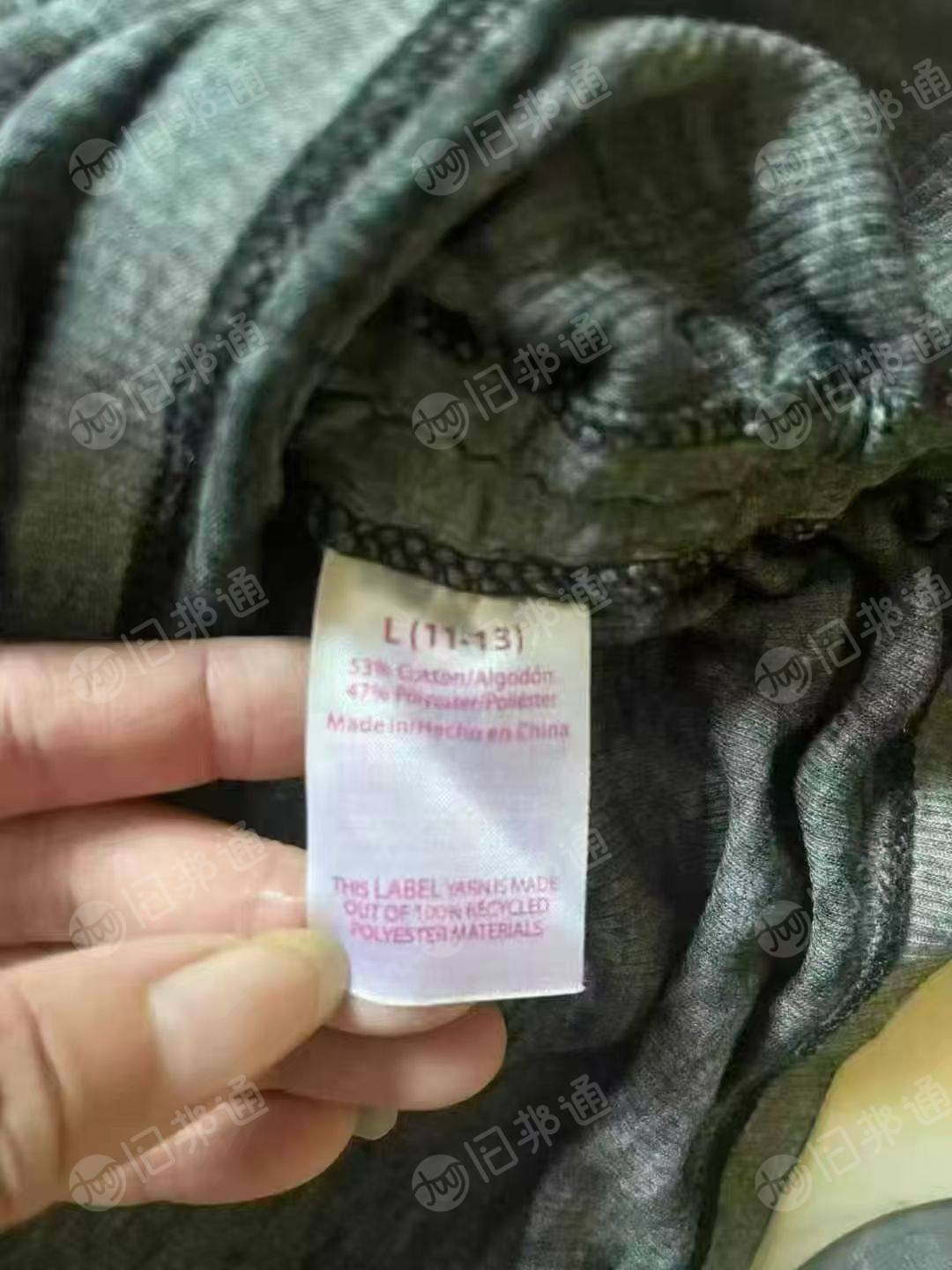 出售库存衣服，库存服装，短袖衣服，现货十七万件